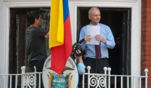 Assange acredita que poderá viajar para o Equador