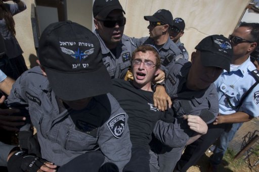 Termina retirada da maior colônia ilegal israelense na Cisjordânia