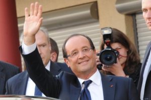 Hollande tem a maior queda de popularidade na recente história política francesa