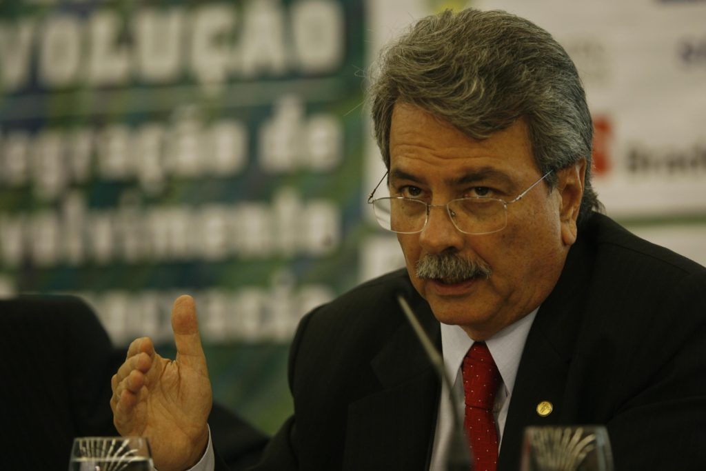 PSDB é desafiado em redutos tradicionais, mas mantém força no interior