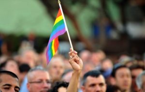 Califórnia proibirá terapias de conversão de jovens homossexuais
