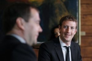 Facebook supera um bilhão de usuários