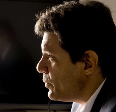 PSDB distribui panfleto que liga Haddad ao 'mensalão'