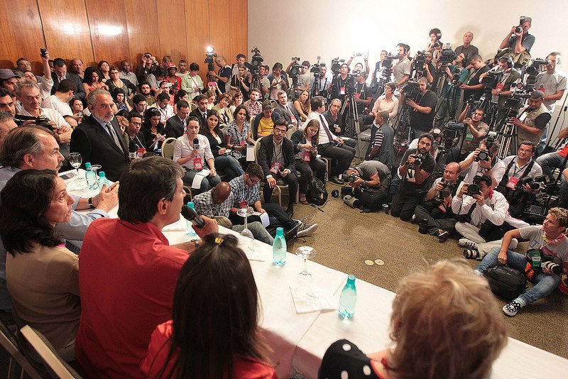 'Fenômeno' esgota, e Haddad e Serra farão 2º turno em SP