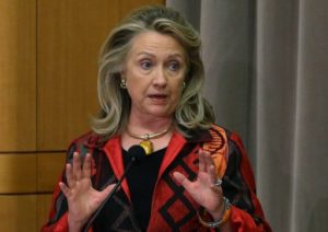 Hillary tenta conseguir apoio da Argélia para intervenção no Mali