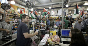 Maioria dos israelenses apoia políticas de apartheid, diz pesquisa
