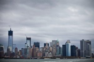 NY fecha transporte público e evacua 375 mil pessoas por conta de furacão