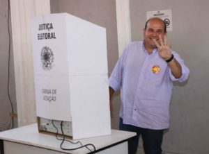 Roberto Claudio é eleito prefeito com 53% dos votos