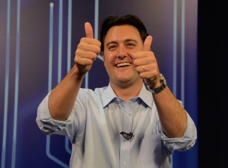 Curitiba: Fruet chega fortalecido ao 2º turno e Ratinho Júnior luta contra o 'efeito Russomanno'