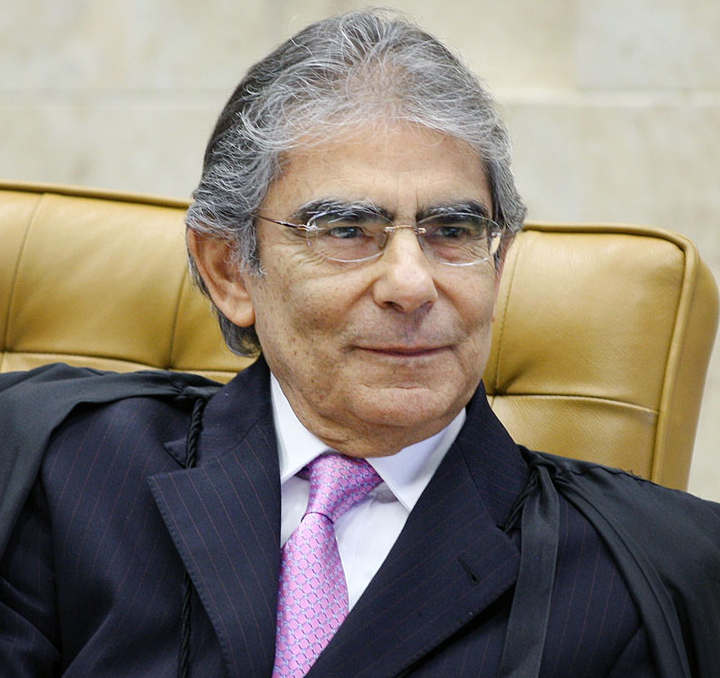 Ayres Britto diz que se aposenta com o sentimento de dever cumprido