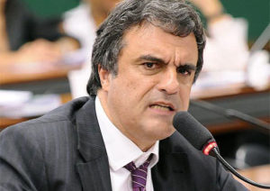 Ministro diz que prefere a morte a cumprir pena no Brasil
