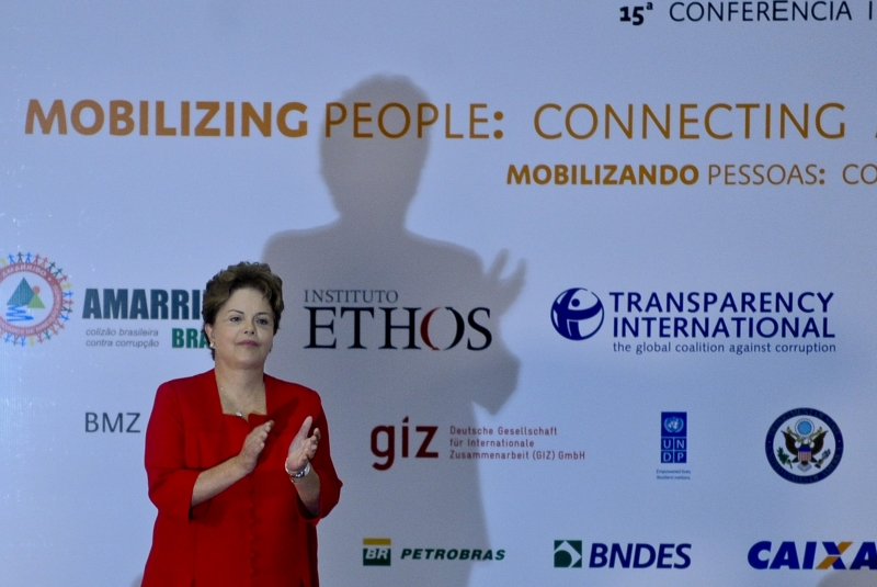 Dilma diz que combate à corrupção no Brasil é prática de Estado