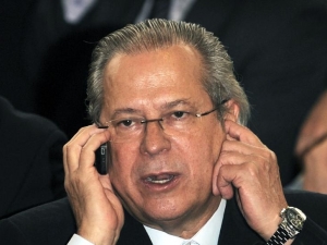 “Julgamento não acabou”, escreve José Dirceu