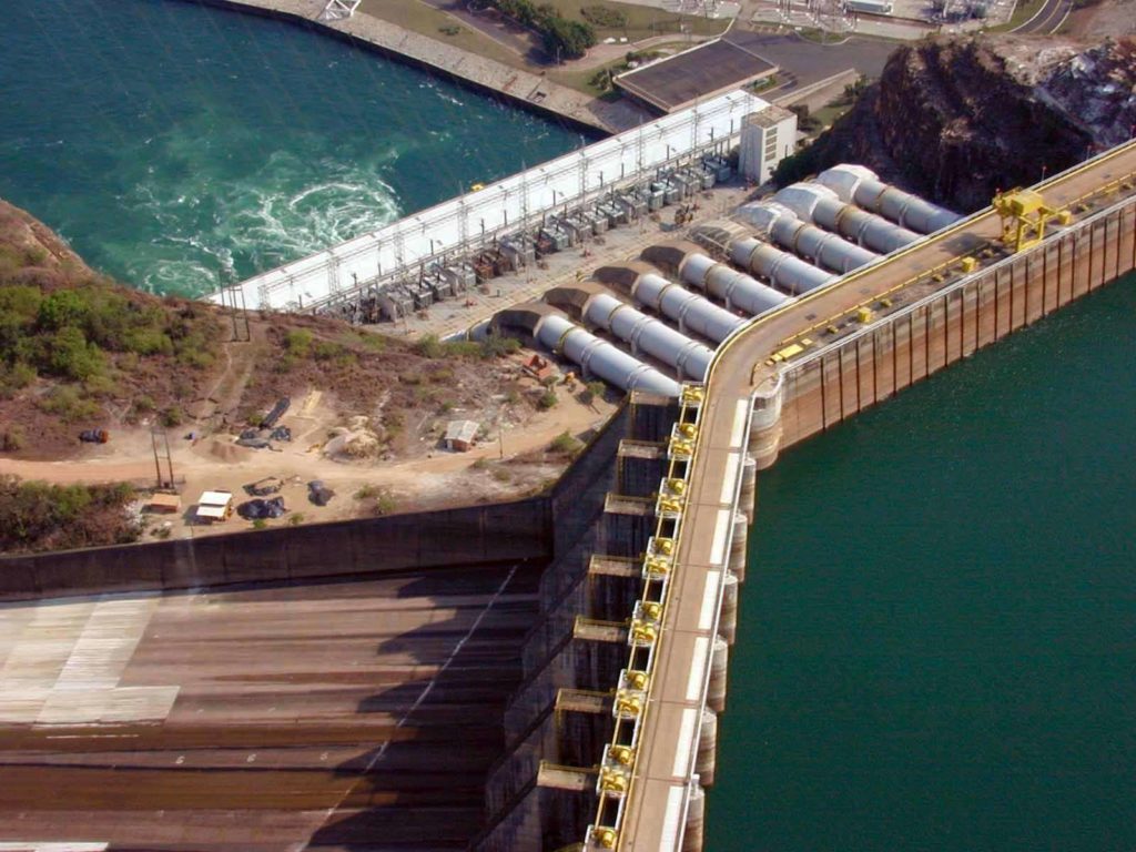 Energia elétrica: medidas do governo são remédios sem diagnóstico, diz especialista