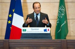 Hollande pede formação de governo de transição na Síria