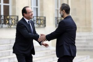 Síria acusa França de ser 'hostil'; prosseguem bombardeios em Damasco