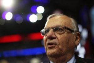 Polêmico xerife Joe Arpaio reeleito no Arizona para sexto mandato