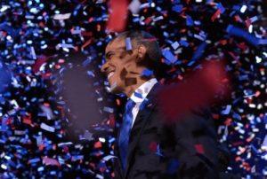 Após vitória, Obama chama Romney para conversar e diz que 'o melhor está por vir'