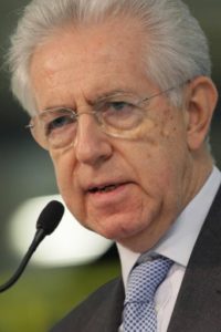 Monti renuncia, mas pode se candidatar