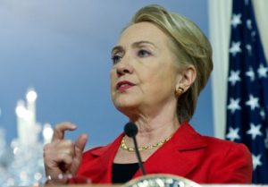 Hillary Clinton é internada com coágulo sanguíneo