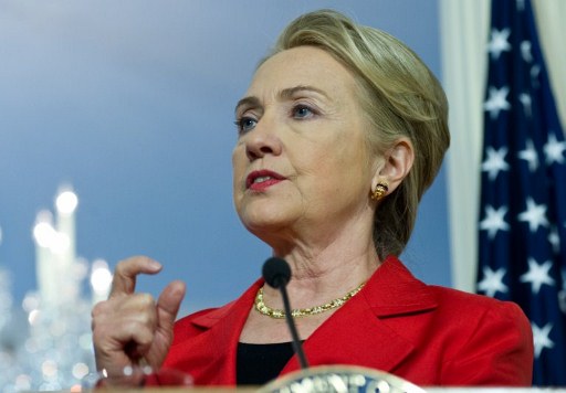 Hillary Clinton é internada com coágulo sanguíneo