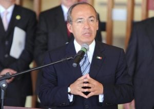 Calderón é denunciado no Tribunal Penal Internacional por crimes de guerra