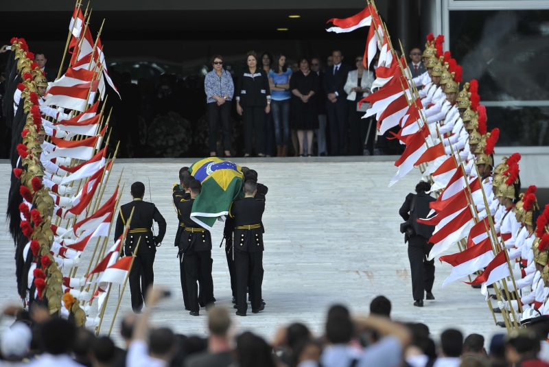Dilma decreta luto oficial de sete dias em homenagem a Niemeyer