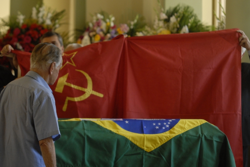 Velório de Niemeyer no Rio já está encerrado para o público