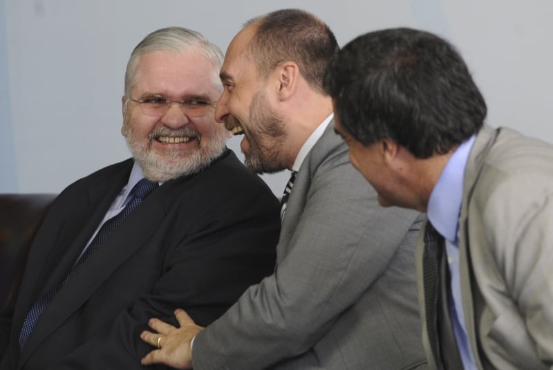 Roberto Gurgel, com o advogado-geral da União, Luís Inácio Adams, e o ministro da Justiça, José Eduardo Cardozo, em evento no início de dezembro. Foto: Elza Fiúza/ABr 