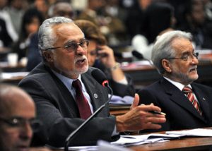 Genoino diz assumir cargo de deputado com