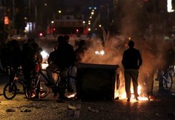Irlanda do Norte tem quarto dia de protestos violentos 