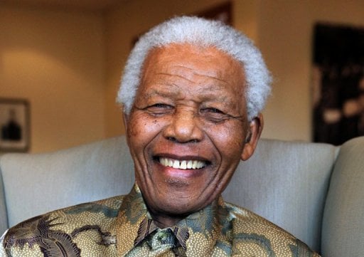 Nelson Mandela encontra-se bem e sua saúde melhora