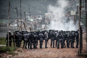 Após pancadaria, Justiça suspende reintegração de área em SP