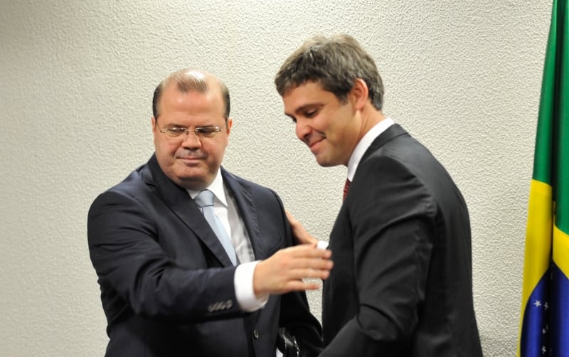 Querem frear o Brasil