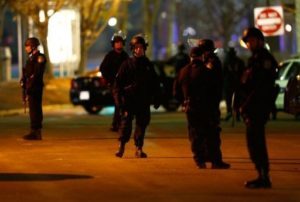 Polícia mata suspeito de armar bomba em Boston
