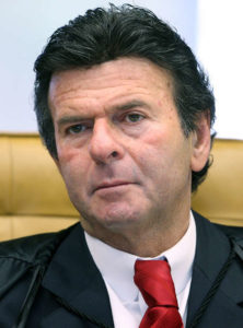 Em meio a polêmica, Fux prepara