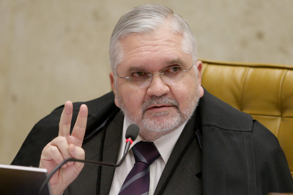 Candidatos à PGR criticam centralização de Gurgel no órgão