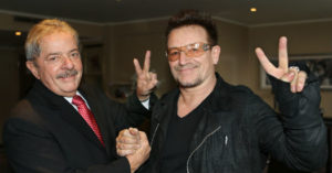 Bono pede 