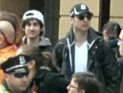 Caçada por suspeito de atentado para Boston