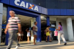 PF ouve funcionários da Caixa sobre boatos do Bolsa Família