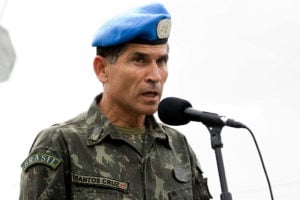 General brasileiro vai comandar tropas de estabilização da ONU no Congo