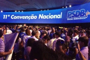 Antes de assumir PSDB, Aécio promete