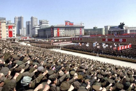 Coreia do Norte condena americano a 15 anos de trabalhos forçados
