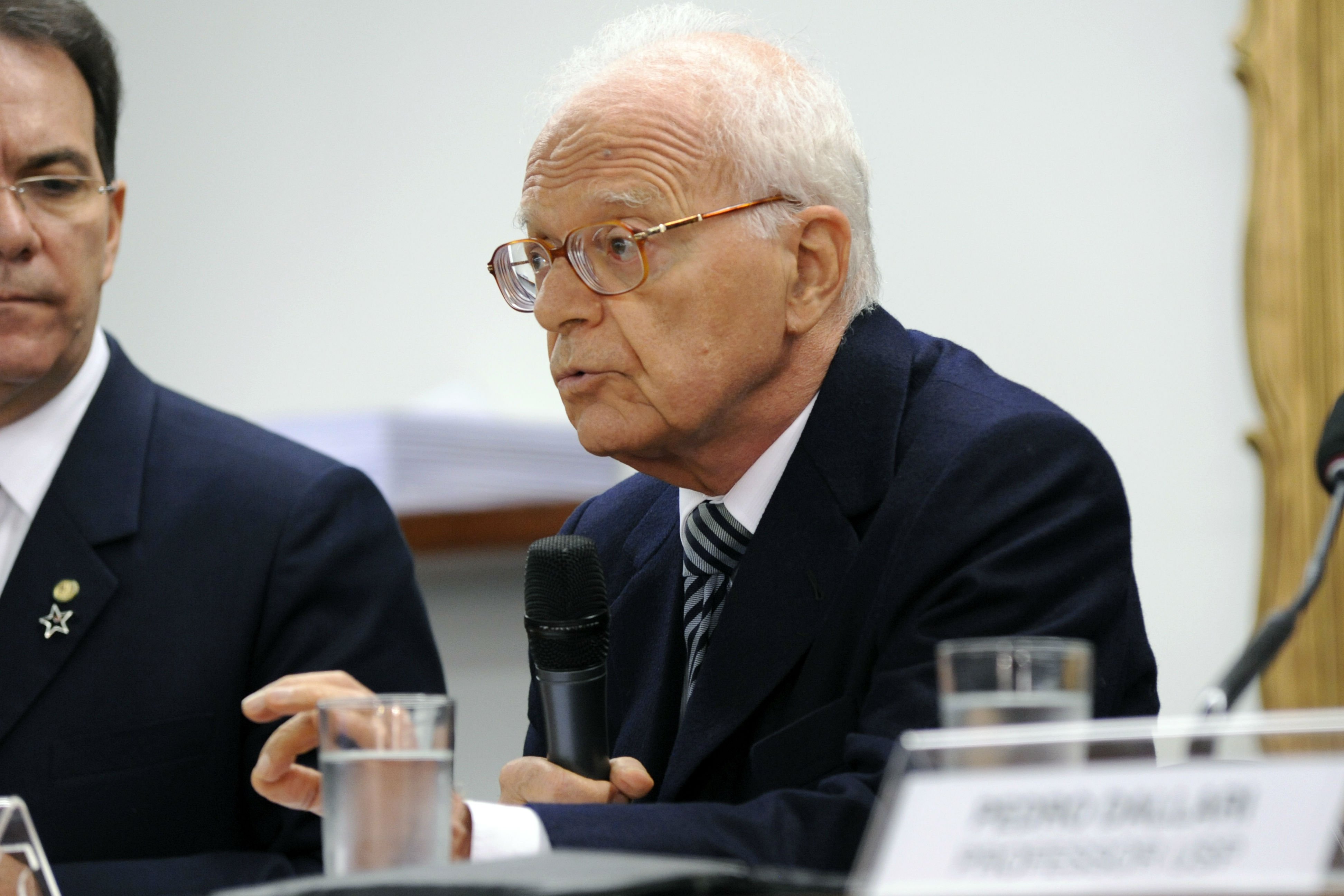 Discurso de Fábio Konder Comparato sobre mudanças na Lei da Anistia