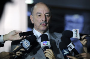 Congresso endurece lei antidrogas, mas não exige alerta sobre álcool