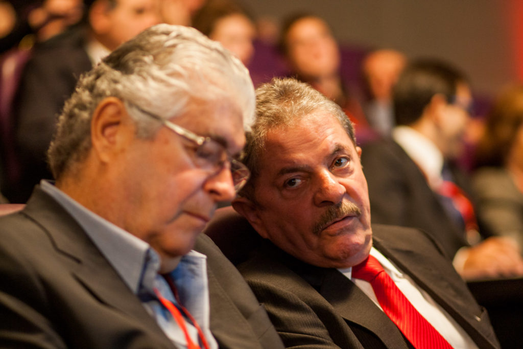 MP dos Portos é predatória, diz Requião