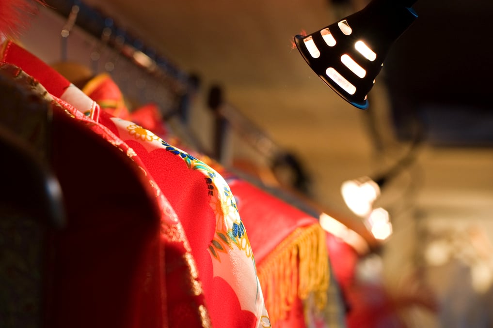 Indústria brasileira de roupas sofre com concorrência asiática