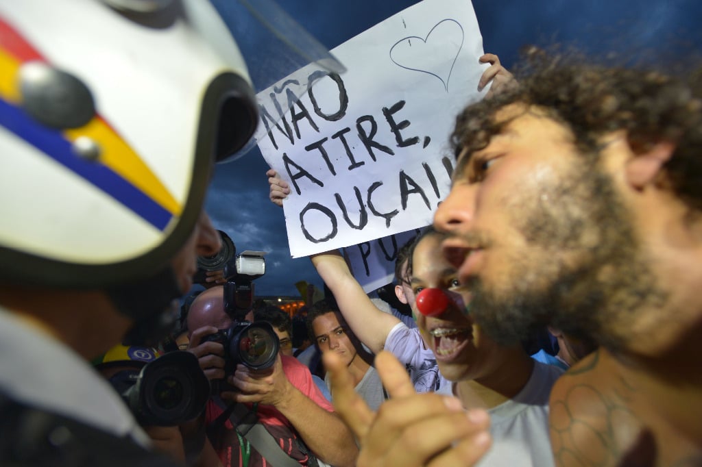 Onde há conflito, é a política quem o resolve