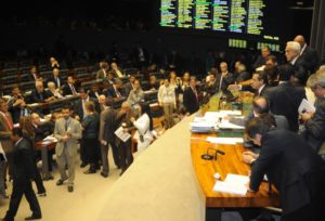 Câmara aprova destinação de recursos para educação e saúde
