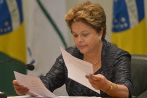 Vox Populi / CartaCapital: Governo Dilma é aprovado por 52%